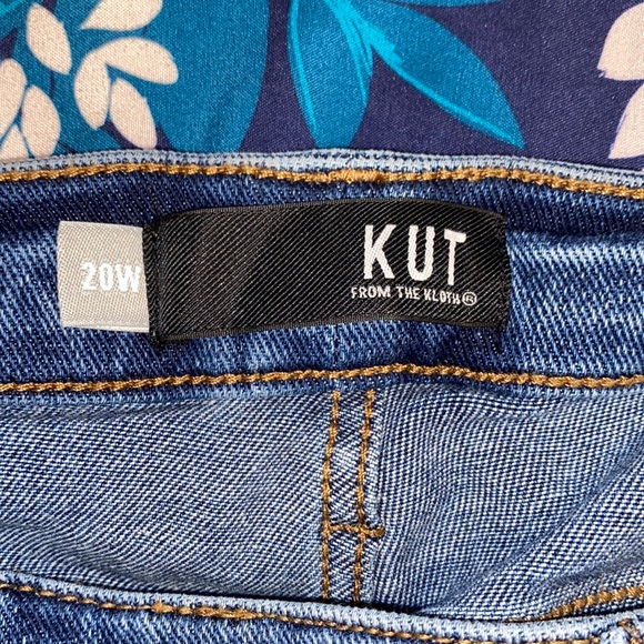 Women’s Jeans - Picture 4 of 6